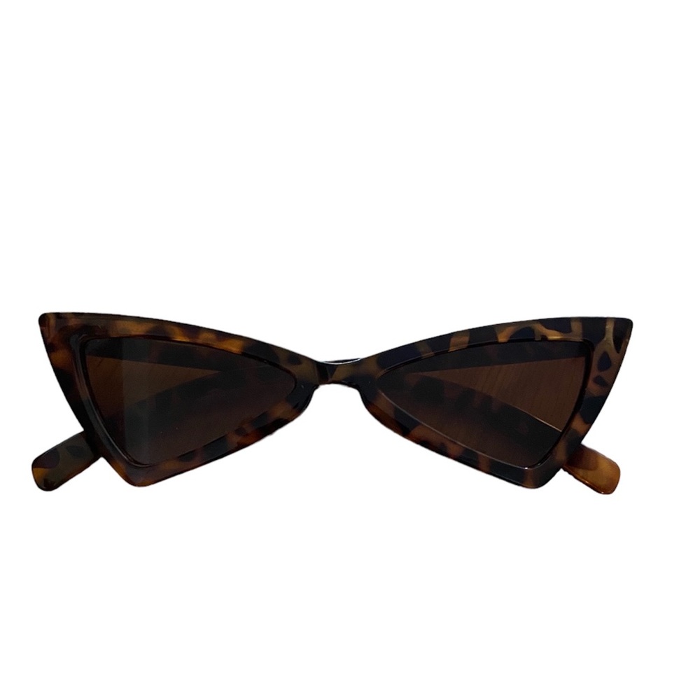 Tortoise Shell Cat-Eye Sunglasses